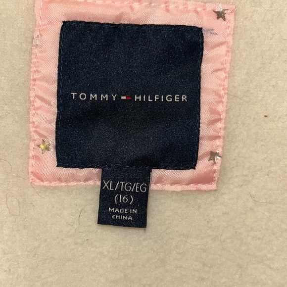 Tommy Hilfiger Girls Pink PUFFER Jacket with Fur lined hood size 16 XL Coat - Picture 7 of 9